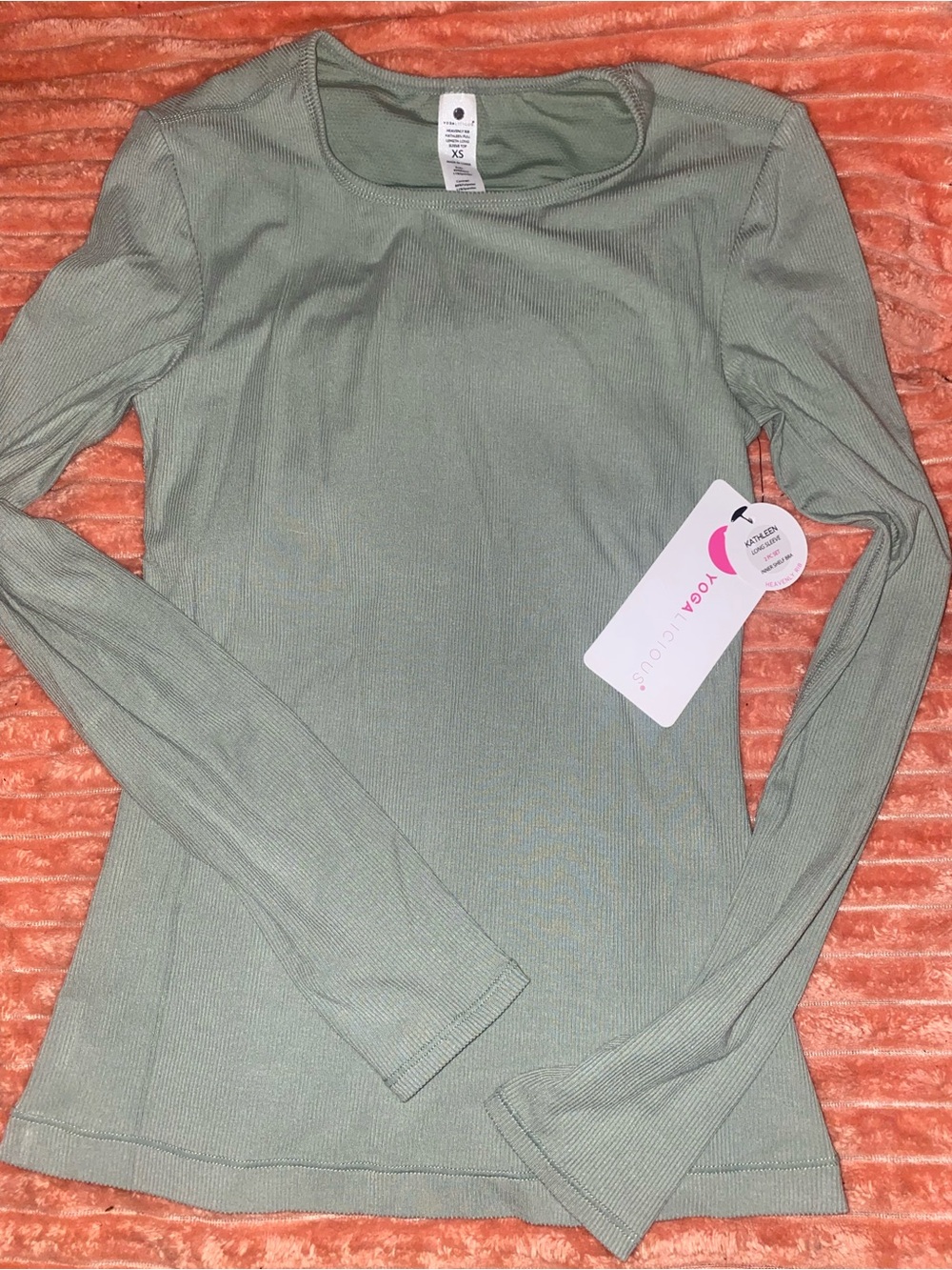 NWT Yogalicious Sage Green Ribbed Long Sleeve Crewneck Top, Built in Bra.